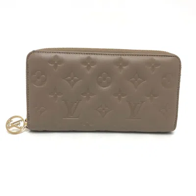Pre-owned Louis Vuitton Beige Leather Long Wallet (bi-fold) ()