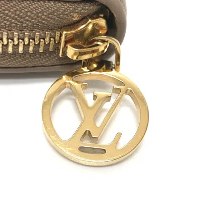 Pre-owned Louis Vuitton Beige Leather Long Wallet (bi-fold) ()