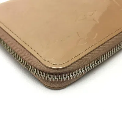 Pre-owned Louis Vuitton Beige Leather Long Wallet (bi-fold) ()