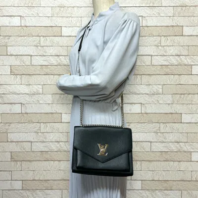 Pre-owned Louis Vuitton Black Leather Shoulder Bag ()
