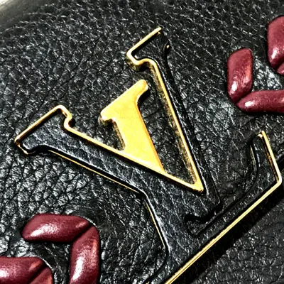 Pre-owned Louis Vuitton Black Leather Wallet (bi-fold) ()