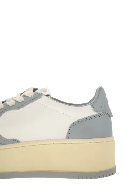Autry Medalist Platform - Leather Trainers In White/light Blue