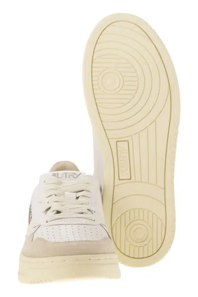 Autry Medalist Low Sneaker In White