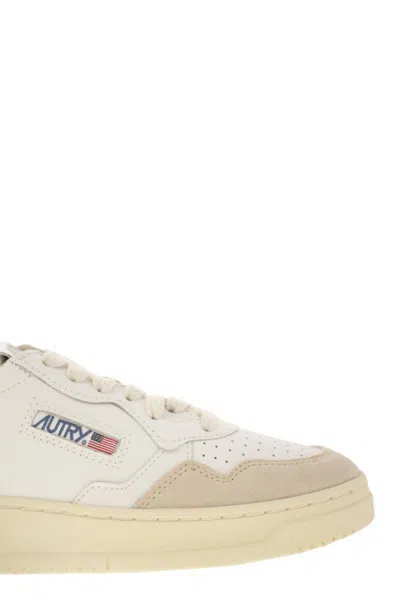 Autry Medalist Low Sneaker In White