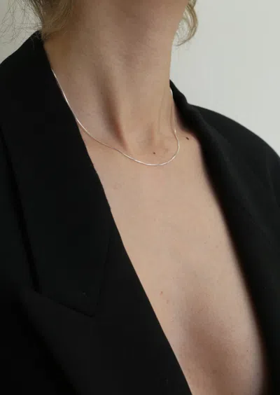 Hermina Athens Glossy Chain