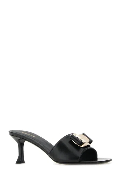 Ferragamo Zelie 55 Vara Plate Leather Sandals In Black Black