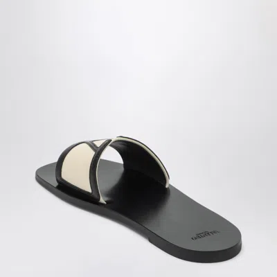 Valentino Butter White And Black Synthetic Slides With Wide Strap In White