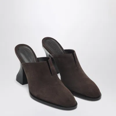 Bottega Veneta Mule Cha-cha In Soft Suede In Brown