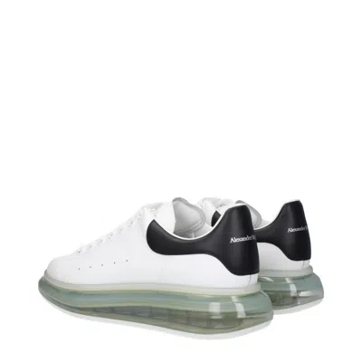 Alexander Mcqueen Sneakers Oversize Uomo Pelle Bianco/nero In White