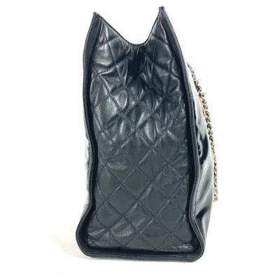Pre-owned Chanel Black Shoulder Bag ()