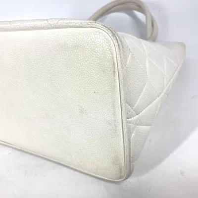 Pre-owned Chanel White Caviar Leather Shoulder Bag Tote Bag ()