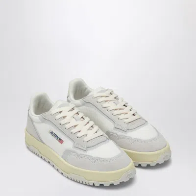 Autry White/grey Leather And Mesh Low Clc Trainer In White