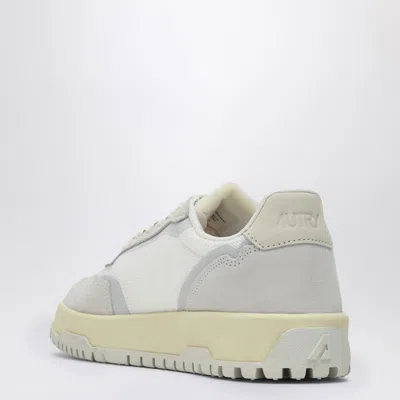 Autry White/grey Leather And Mesh Low Clc Trainer In White