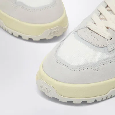 Autry White/grey Leather And Mesh Low Clc Trainer In White