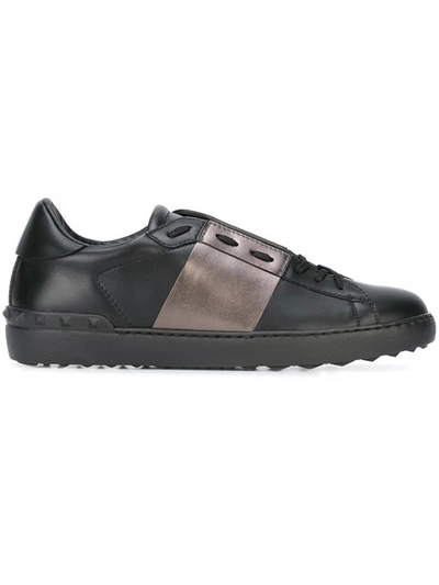 Valentino Garavani Rockstud Studded Leather Tennis Shoes In Black/comb