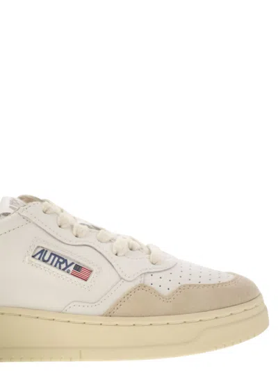 Autry Logo-patch Low-top Sneakers