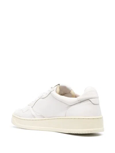 Autry Medalist Low White Sneakers With Suede Inserts And Tonal Heel Tab In Leather Man
