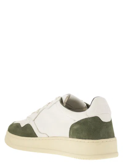 Autry Medalist Low Sneakers In Goatskin And Suede