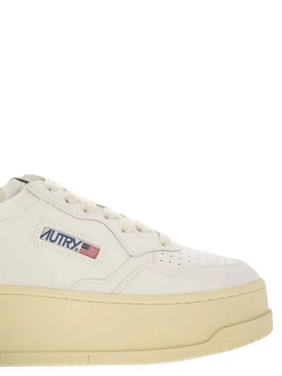 Autry Platform Low-top Sneakers With Platform In White