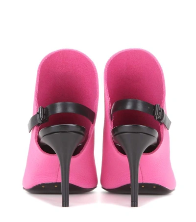 Shop Balenciaga Clew Leather Sandals In Pink