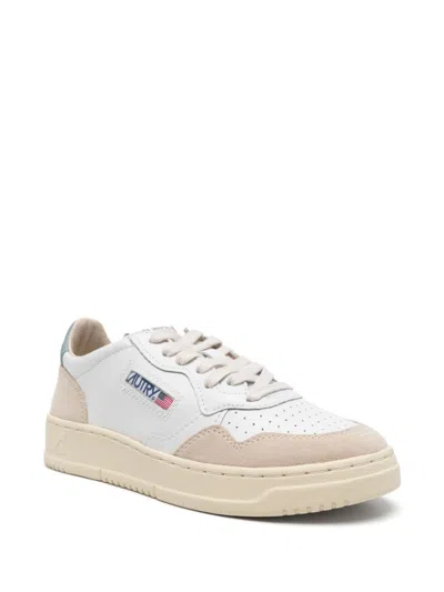 Autry Medalist Low-top Womans Sneakers