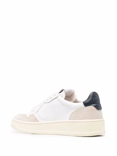 Autry Medalist Low Leather Sneakers