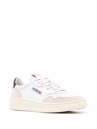 Autry Medalist Low Leather Sneakers