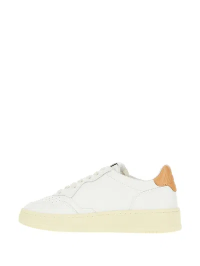 Autry Medialist Low Leather Sneakers
