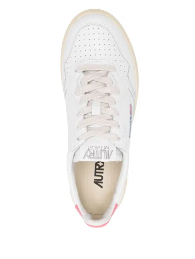 Autry Medalist Low Sneakers In White And Polignac Leather Shoes In White