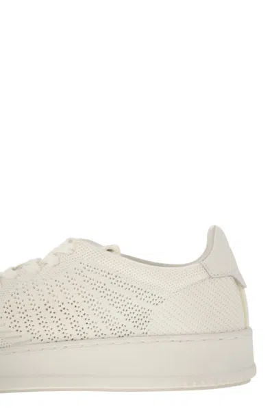Autry Easeknit - Perforated Fabric Trainers In White