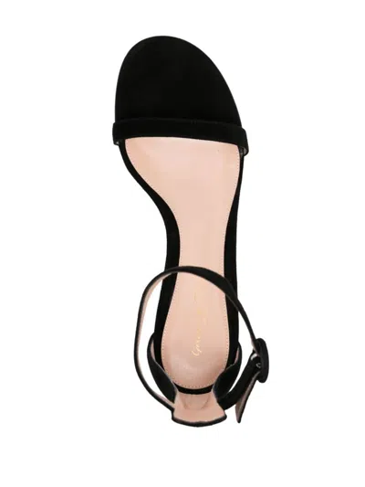 Gianvito Rossi Gaeta 45 In Black