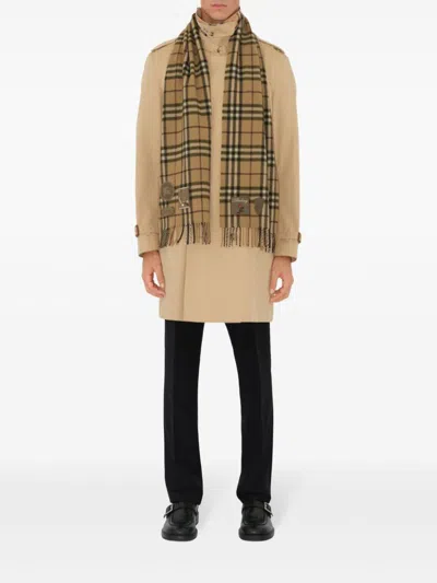 Burberry Badge Vintage Checked Fringed Scarf In Multicolor