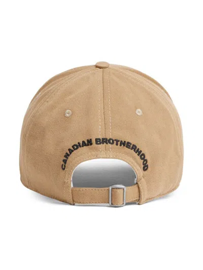 Dsquared2 Logo Embroidered Distressed Baseball Cap In Ghiaia/bianco