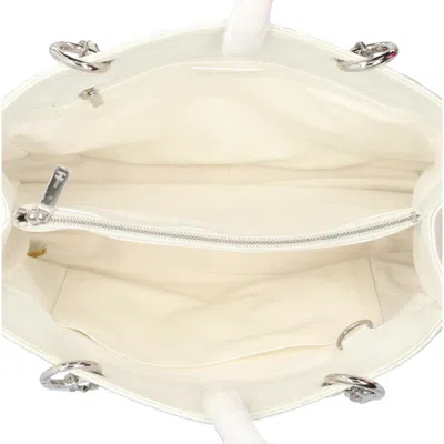 Pre-owned Chanel White Caviar Leather Shoulder Bag ()