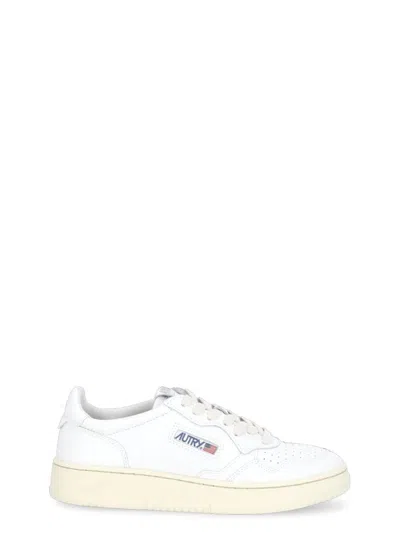 Autry Medalist Low-top Bicolor Leather Sneakers In White