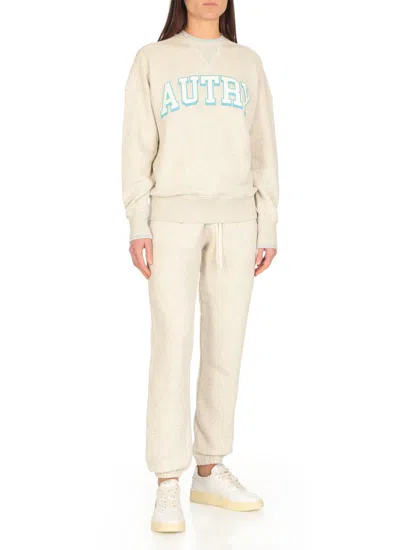 Autry Medalist Low-top Bicolor Leather Sneakers In White
