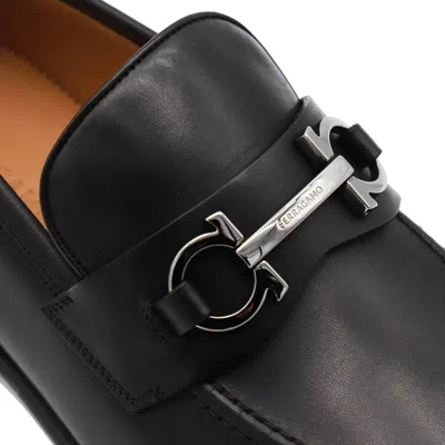 Ferragamo Florio Gancini-plaque Loafers In Black