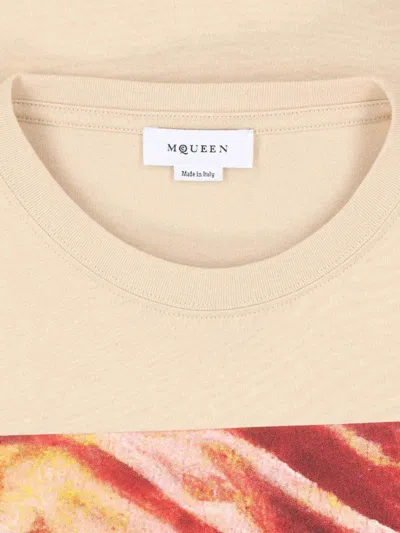Alexander Mcqueen Crew Neck Graphic Print Short Sleeves In Beige