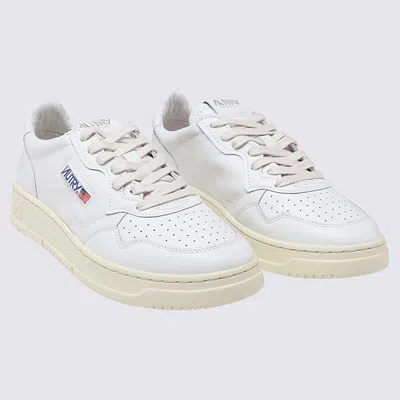 Autry 'medalist Low' White Low Sneakers With Logo Detail In White