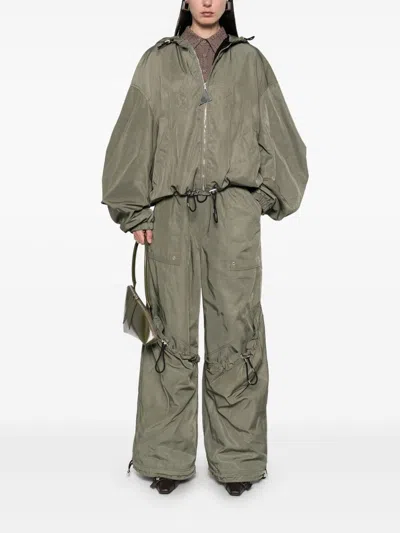 Attico Wide Leg High-waisted Pants With Adjustable Elastic In Military Green