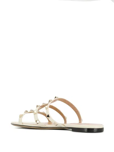 Valentino Garavani Leather Rockstud Sandals In Beige