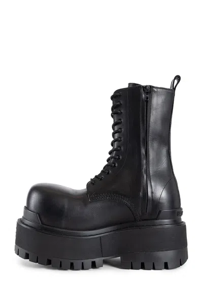 Balenciaga Black Ankle Boots With Logo Plaque On The Front And Side Zips In Leather Man In Black