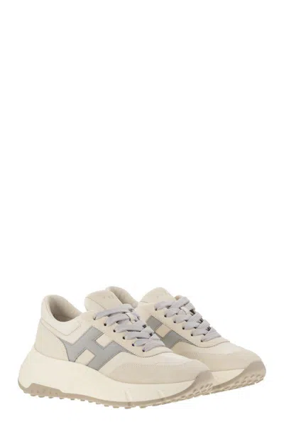 Hogan Chunky Sole Sneakers With Textured Outsole In White