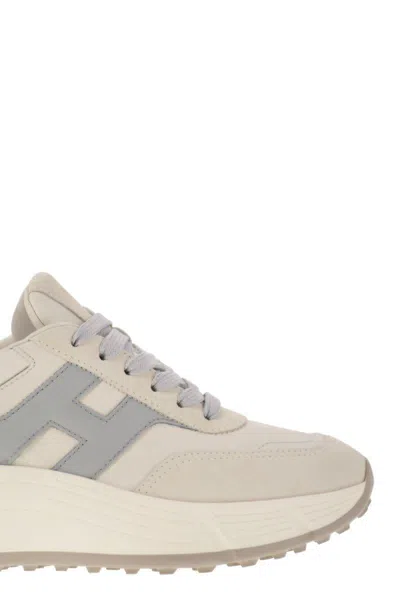 Hogan Chunky Sole Sneakers With Textured Outsole In White