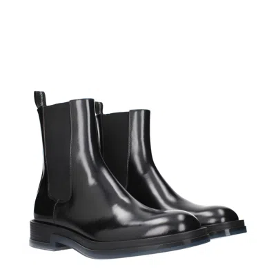Alexander Mcqueen Calf Leather Chelsea Float Boots In Black