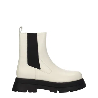 Ash Elite Boot
