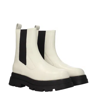 Ash Elite Boot
