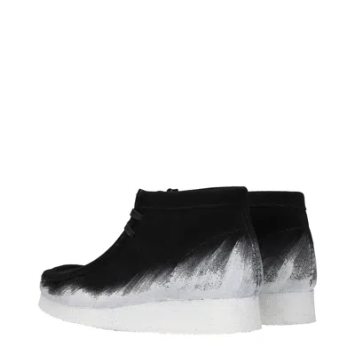 Clarks Wallabee Boots Men Suede Black/white