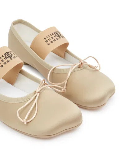 Mm6 Maison Margiela Atomic Sole Leather Block Heel Ballerinas In Powder