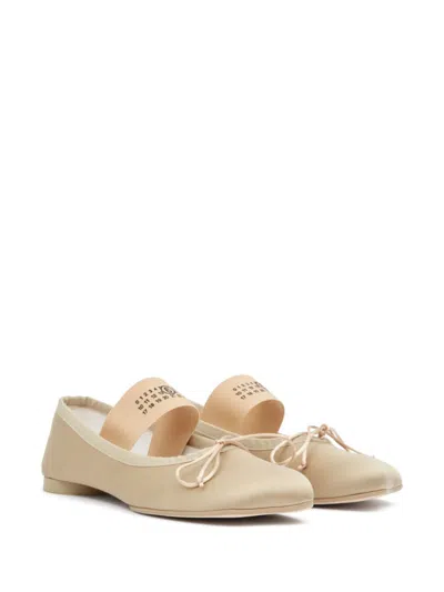 Mm6 Maison Margiela Atomic Sole Leather Block Heel Ballerinas In Powder